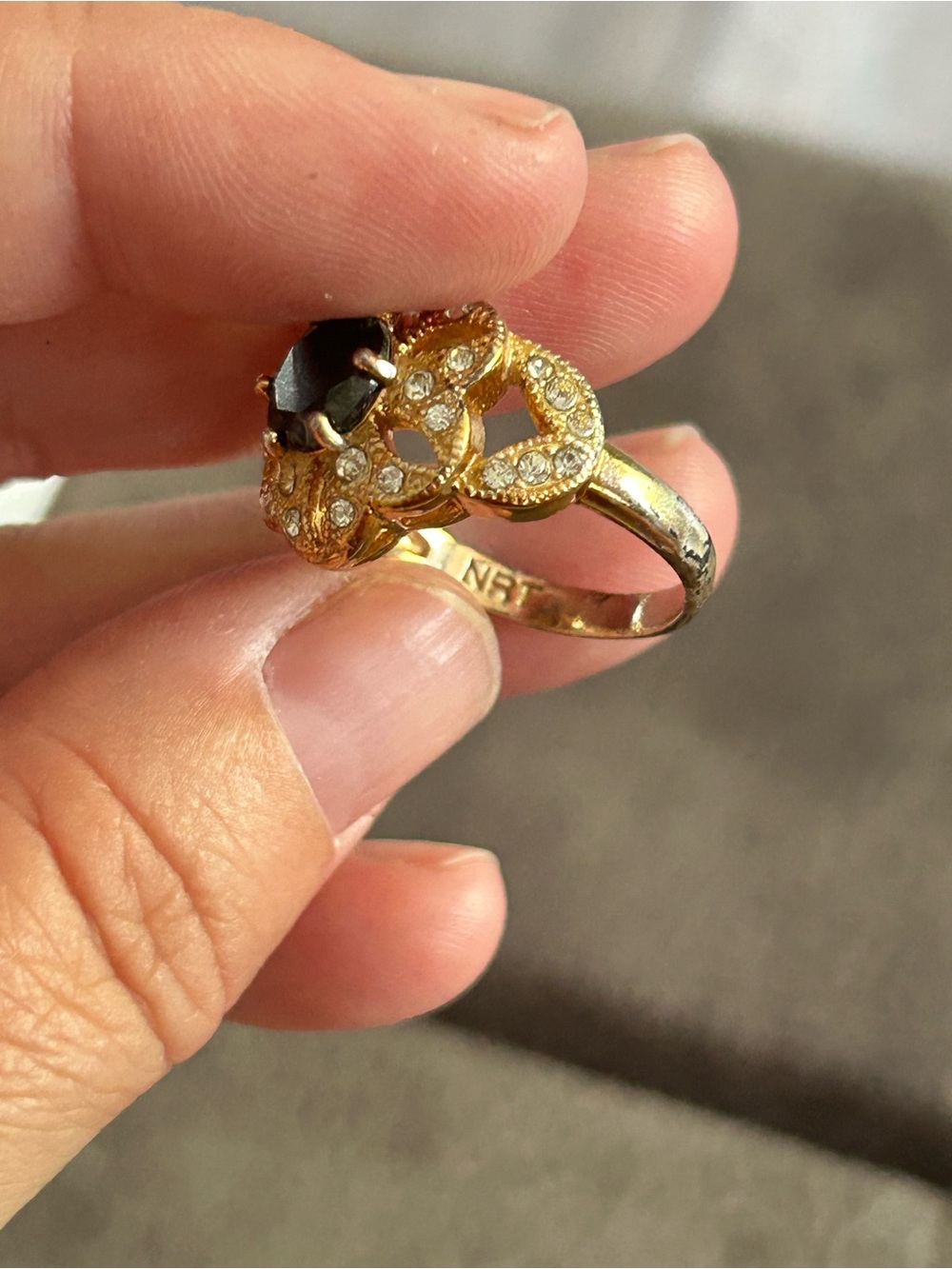 4/$100 Gold-Tone Black Stone Ring with Pave Accents size 7 3/4 - Picture 8 of 9